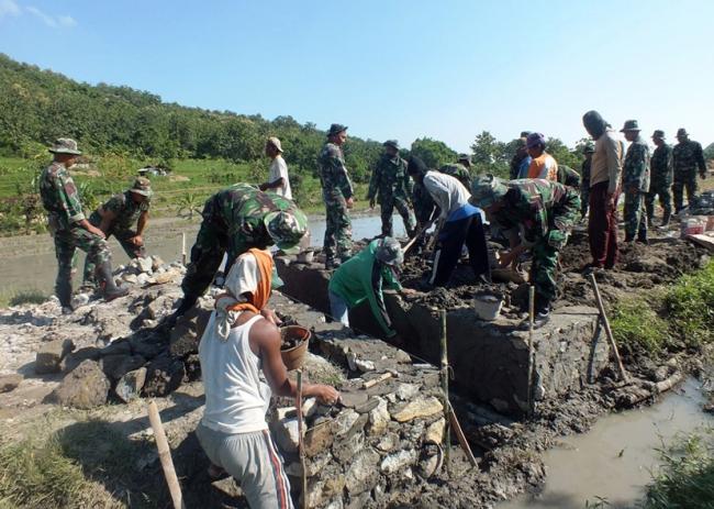 WARGA  BANJIR MANFAAT DARI TMMD