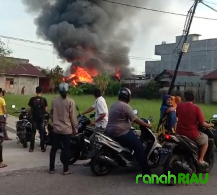 Rumah Semi Permanen di Kelurahan Damon Hangus Terbakar