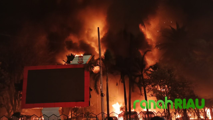 Sejumlah BEM antar Kampus bantah jadi Pelaku Pembakaran Gedung DPRD di Makassar