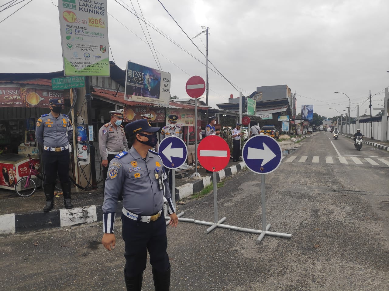 Sempitnya Ruas Jalan karena banyak kendaraan Roda Empat, Jalan S Parman terapkan One Way
