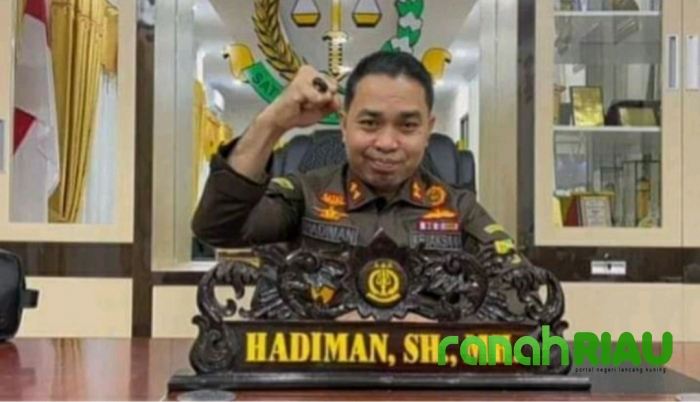 Penyidik Kejari Kuansing Periksa Orang Dekat Bupati Mursini