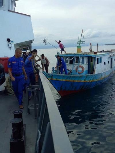 Bakamla RI Tangkap Kapal Angkut Puluhan Ton Minyak Tanah Ilegal