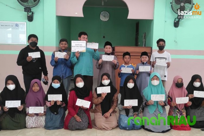 Bantuan Pendidikan Lazismu Pekanbaru untuk anak-anak Panti asuhan Muhammadiyah 