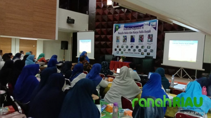 Ikatan Guru Indonesia Kota Pekanbaru Mengadakan Pelatihan SAGUSAKU (SATU GURU SATU BUKU)