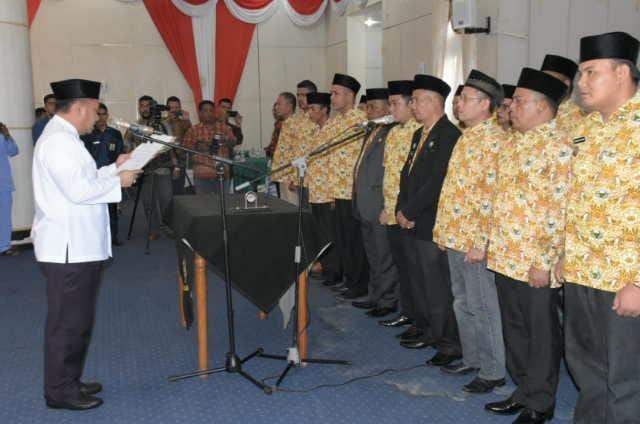 Akhirnya Bupati Kampar Lantik Pengurus APDESI Kampar