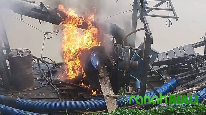 Seringkali Ditertibkan, PETI Masih Saja Beroperasi di Luai, Akhirnya Hangus Dibakar