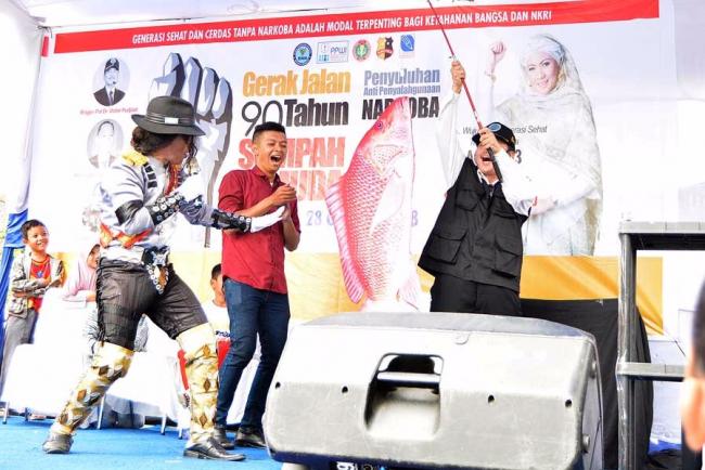 Dr. Victor Pudjiadi Gegerkan Pekanbaru di Acara 90 Tahun Sumpah Pemuda