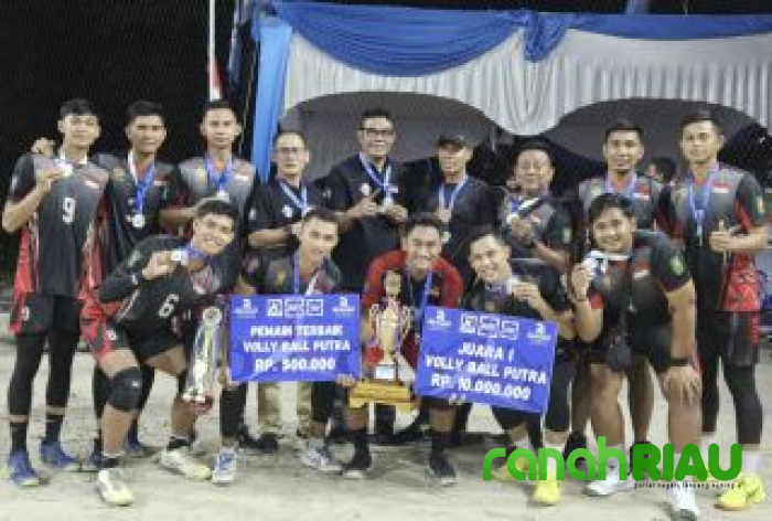 Sukses Kalahkan Telkomsel, Tim Volly Praja Wibawa Satpol PP Riau raih Juara I Turnamen Piala Wako