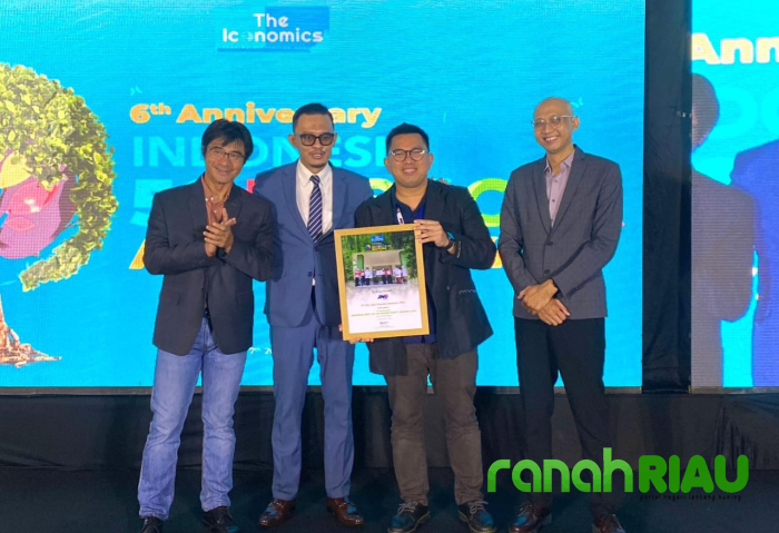 JNE raih Penghargaan The Iconomics Indonesia Best 50 CSR Awards 2024