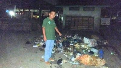 Tumpukan Sampah Di pasar Ini Munculkan Bau Busuk...