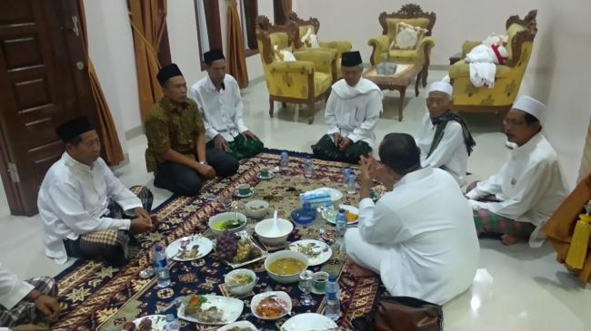  Tokoh - tokoh agama dan tokoh- tokoh masyarakat "  Jangan sebar berita hoax. dan fitnah