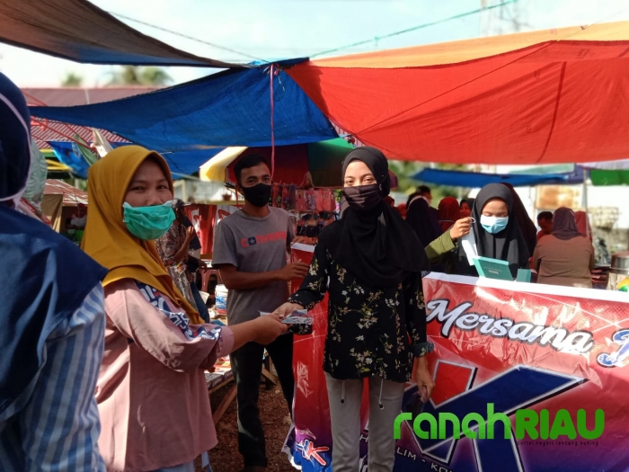 Bagikan 1000 Masker di Pasar Pangean, Masyarakat Cap Milenial HK Sebagai Keluarga