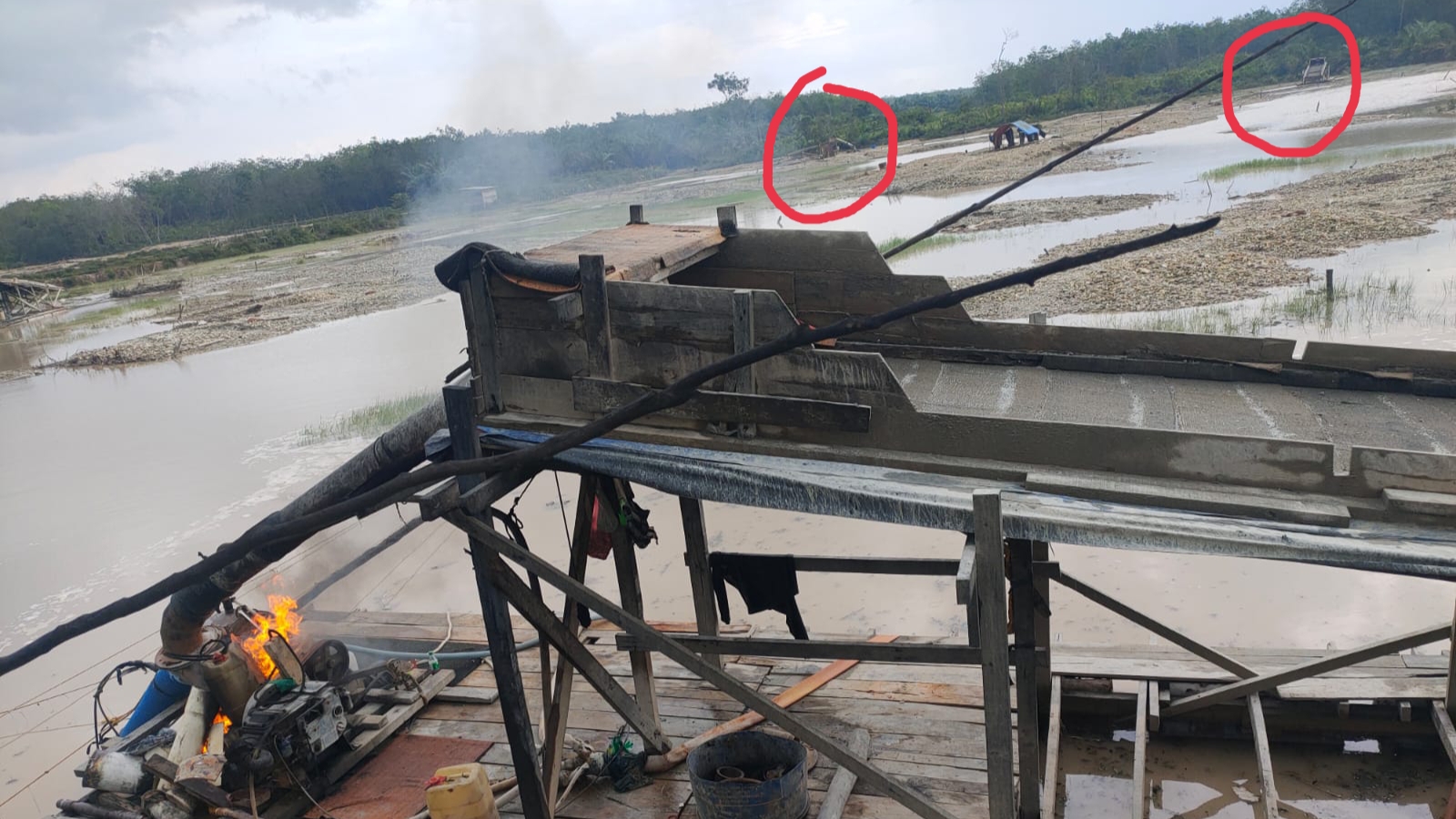 Tujuh Unit Rakit PETI Aman Dari Pembakaran Polisi di Gunung Kesiangan