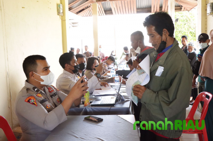 Polres Meranti kembali salurkan BTPKLWN dikecamatan Tebingtinggi Barat
