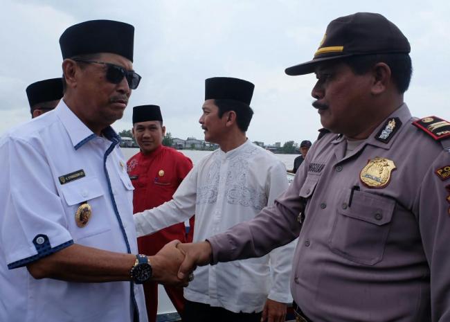 Wakil Bupati Inhil Hantarkan Jenazah H Muslimin Mabbate Menuju Peristirahatan Terakhir