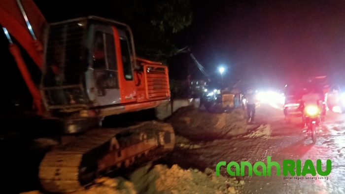 Terjebak Macet Sepanjang 10km di Solok, Pengendara Sesalkan Oknum Petugas