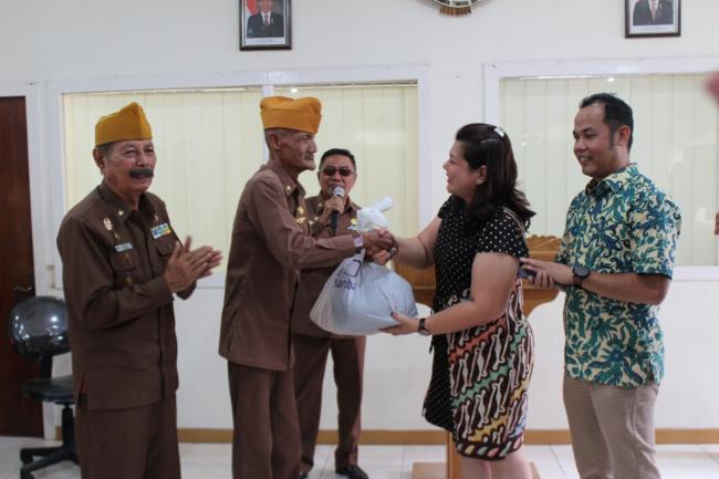 Semarak Perayaan Kemerdekaan Indonesia, Mall Pekanbaru berikan bantuan CSR kepada Veteran
