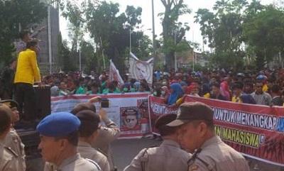 Aksi mahasiswa kembali ke Kejati, tuntut usut Tuntas Kasus Demo Bayaran