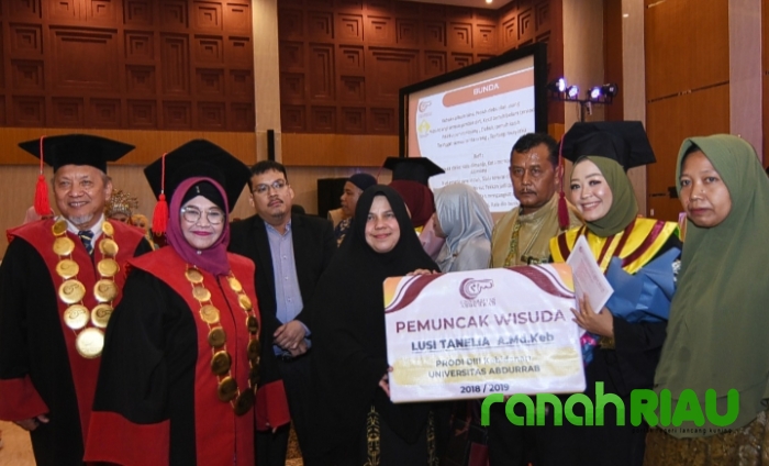 Yayasan Abdurrab berkontribusi sumbangkan alumni Paramedic di Riau