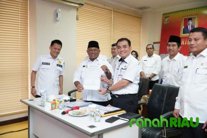 Wujud nyata bantu berantas Korupsi, Sekda Kampar tandatangani Komitmen aksi Pencegahan Korupsi