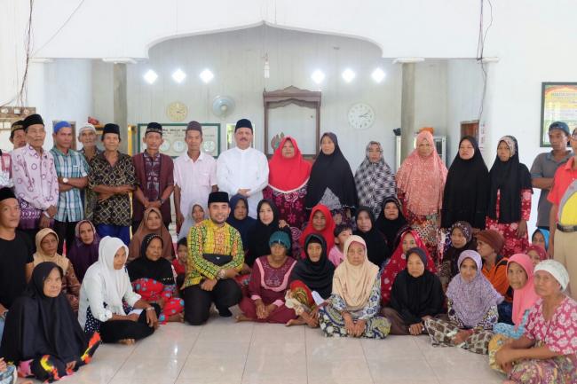 Sekda Inhil sambut Positif Program Lebaran Bahagia Baznas Indragiri Hilir di Kecamatan Gaung