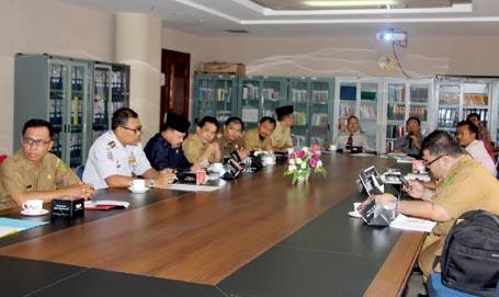 Dibantu Pemprov Rp70 M, Bupati Inhil Mulai Bahas Revitalisasi Dua Pasar