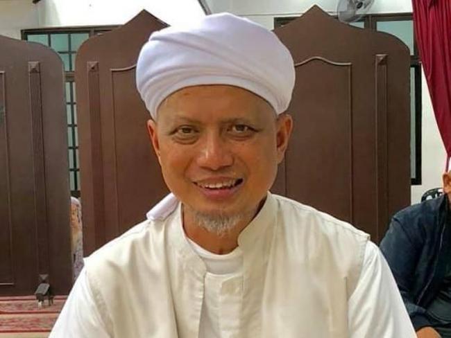 Keluarga Masih Urus Pemulangan Jenazah Ustaz Arifin Ilham di Malaysia