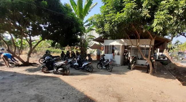 Menangguk Untung Saat Upacara Pembukaan TMMD