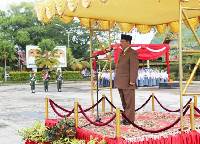 Sekda Inhil Pimpin Upacara Bendera Peringati Harkitnas Ke - 110 Tahun 2018