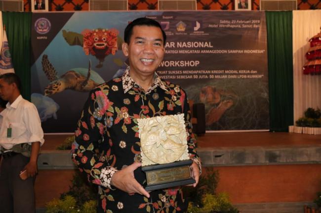 Penghargaan Achievement of Waste Management yang Diraih Walikota Diapresiasi