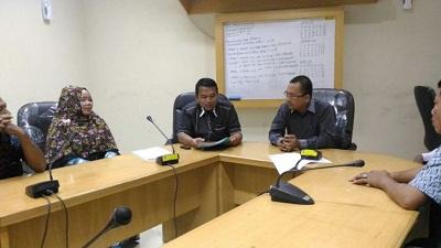 Kacau, Uang Diberikan Tapi Seragam Sekolah Tak Diterima, Mantan Kepsek Dilaporkan...