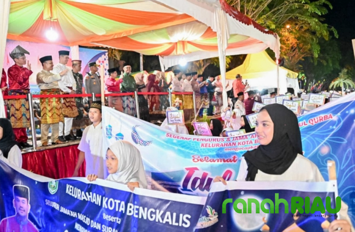 Dihadiri Ribuan Masyarakat, Wabup Bengkalis Resmi Lepas Pawai Idul Adha 1446 H