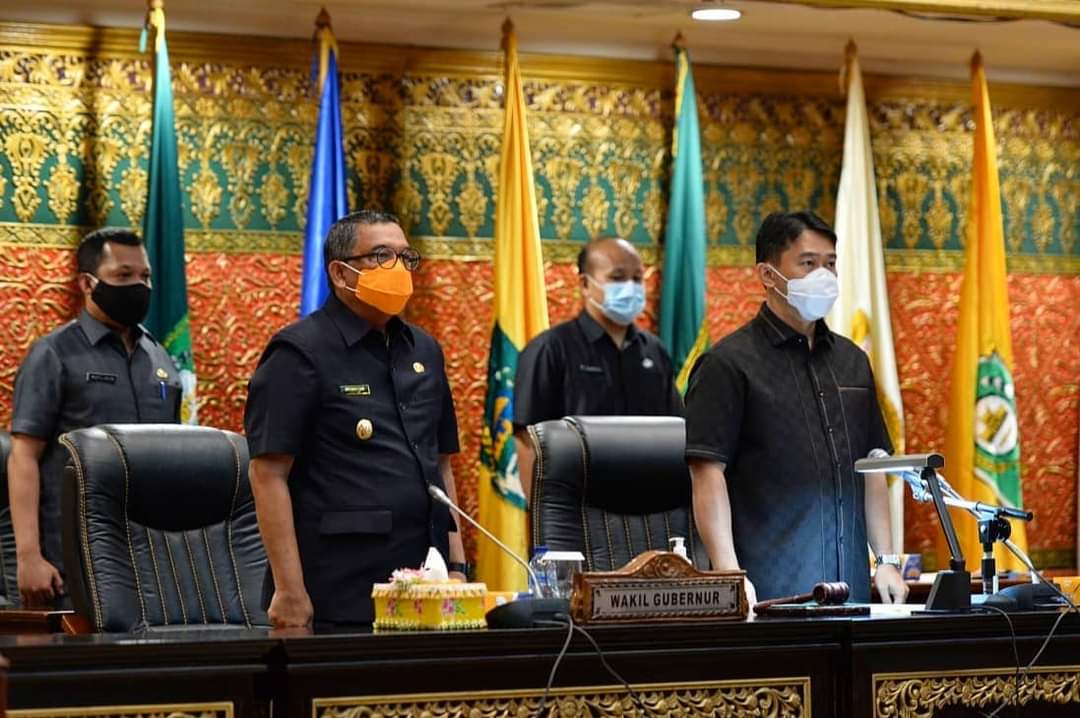Qourum, Paripurna Pembacaan SK Pergantian Ketua DPRD Riau Berlangsung Khidmat