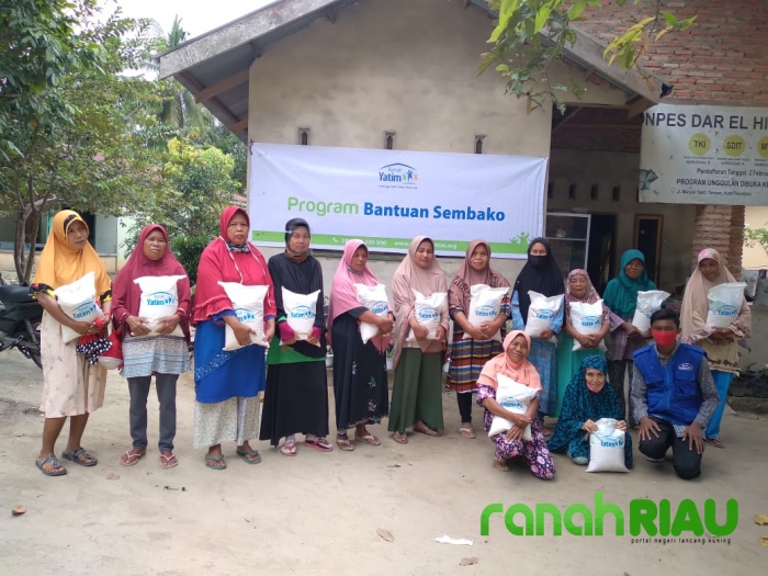 Rumah Yatim Salurkan Bantuan Bahan Pokok untuk Warga Rumbai Pesisir Riau