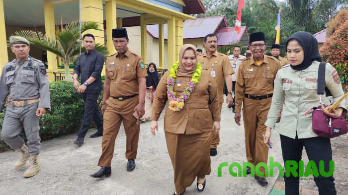 Masyarakat Sambut Bupati Bengkalis Kunker ke Desa Palkun