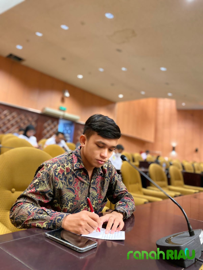 Sorot 100 hari kinerja Gubernur Riau, Rifky Arifi: Bagaimana dengan komitmennya?