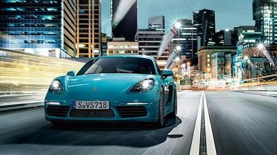 Kerennn... Generasi Baru Porsche 718 dan Panamera Hadir Di Indonesia