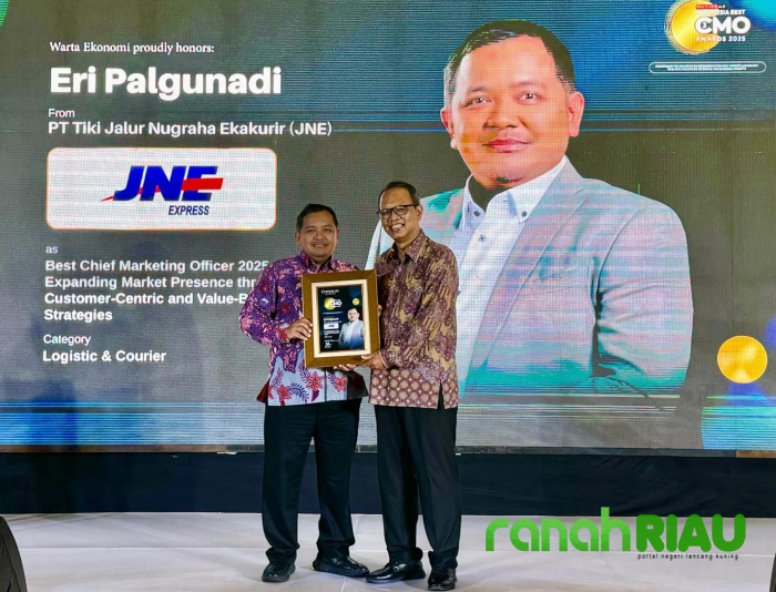 Jelang HUT ke-35, Eri Palgunadi Raih Penghargaan Best CMO 2025 dari Warta Ekonomi