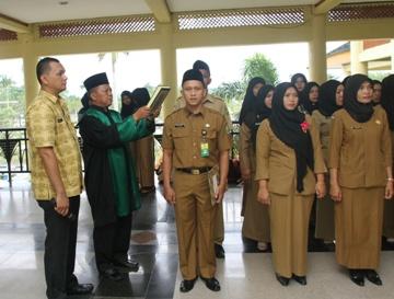 Jadi PNS, 312 Honorer K2 Siak Jalani Proses Sumpah Jabatan
