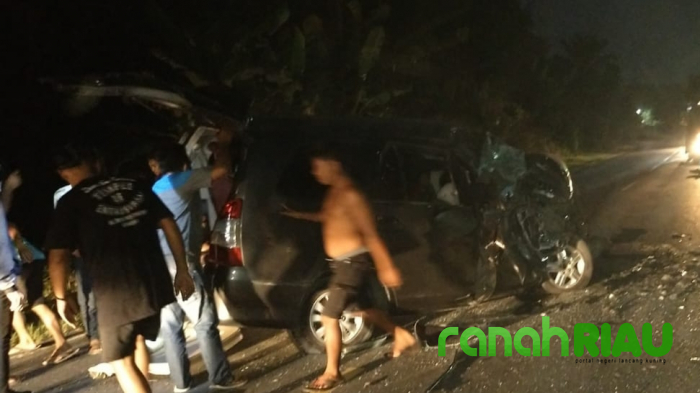 Insiden Lakalantas di Riau Tewaskan Seorang Penumpang Travel