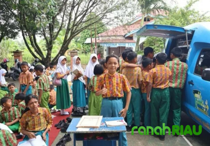 Jangkau Daerah pinggiran, dispersip Riau perbanyak armada Perpustakaan keliling