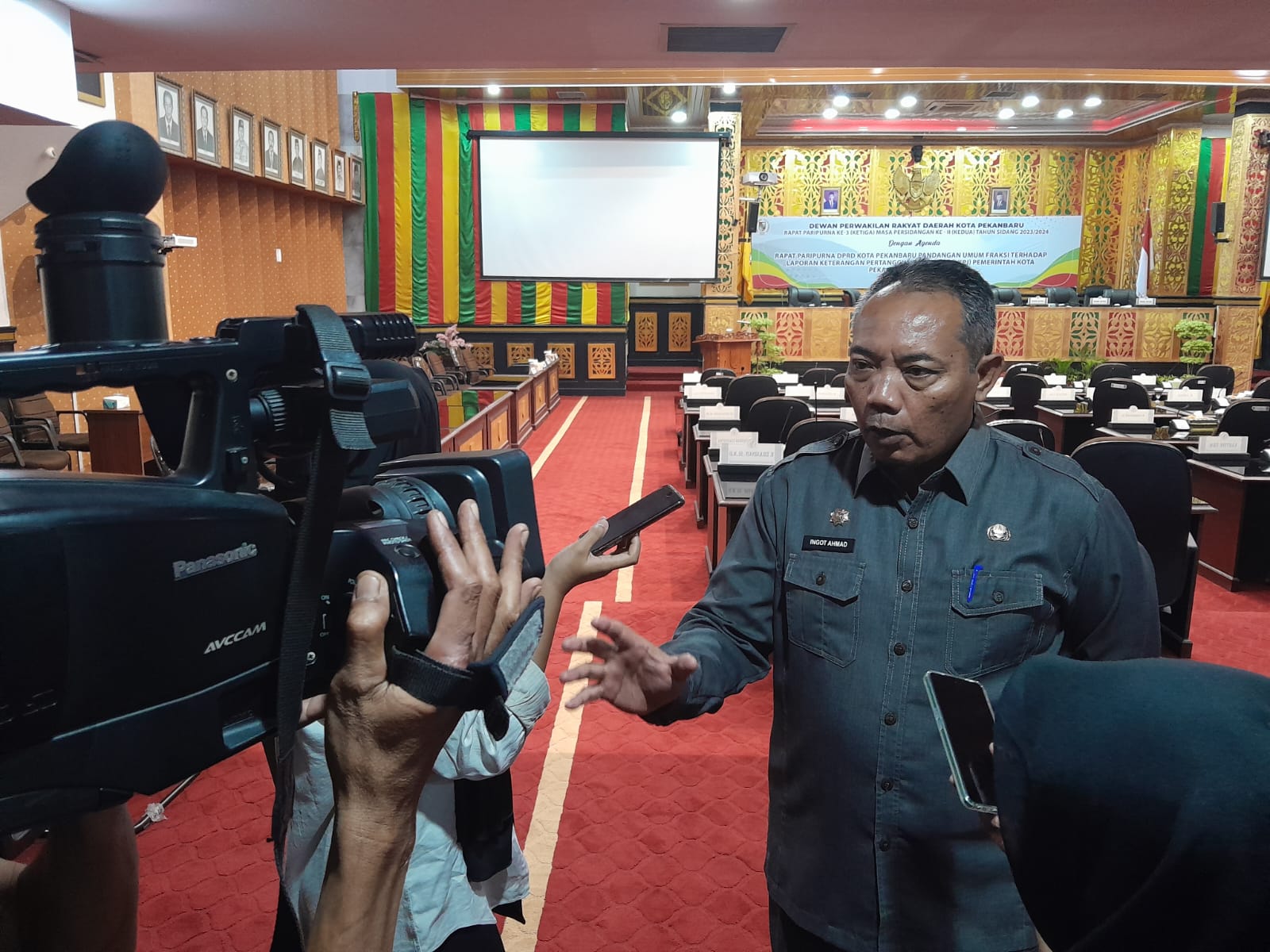 Pemko Pekanbaru Terima Pandangan Umum Fraksi Terhadap LKPj 2023
