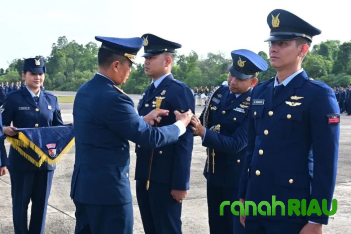 Apresiasi atas dedikasi, 135 Personil Lanud Rsn Pekanbaru Naik Pangkat