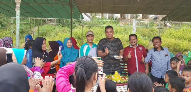 Bertepatan dengan Moment Kemerdekaan Indonesia, Legislator ini dapat Tumpeng di hari Ulang Tahunnya