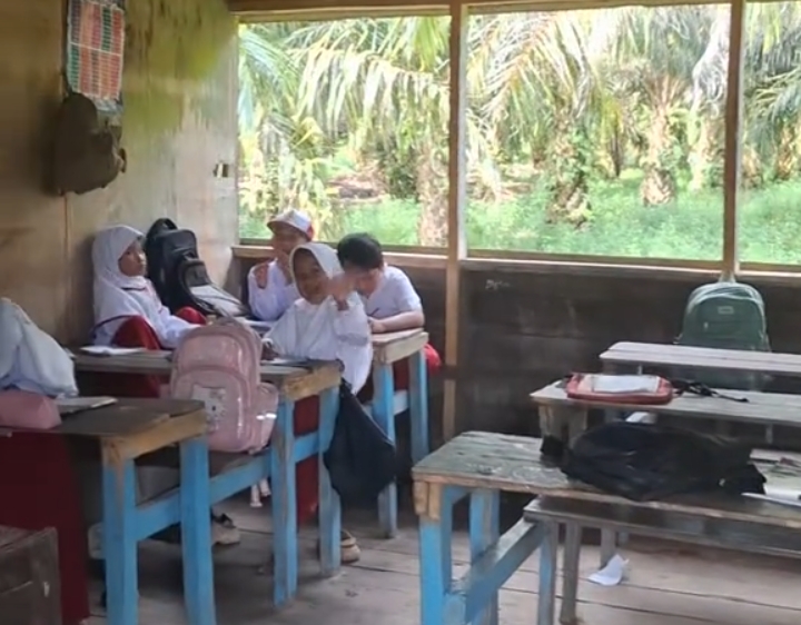 Sekolah Marginal Diabaikan Hanya Karena Status, Pemkab Inhil Lupakan UU 20 Tahun 2003