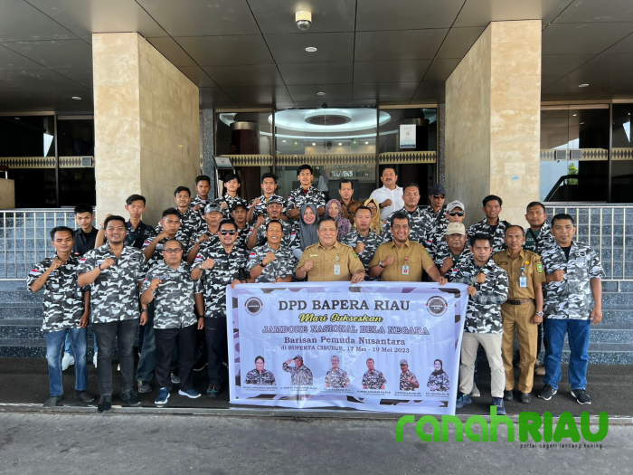 Sekda Riau lepas Utusan Bapera Riau untuk Jambore Nasional di Cibubur