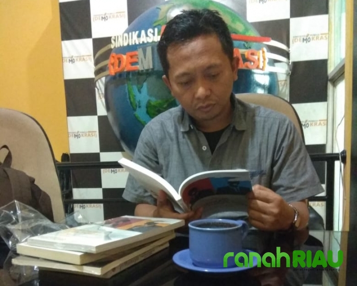 DONGENG DAN NARASI KEMULIAAN MANUSIA