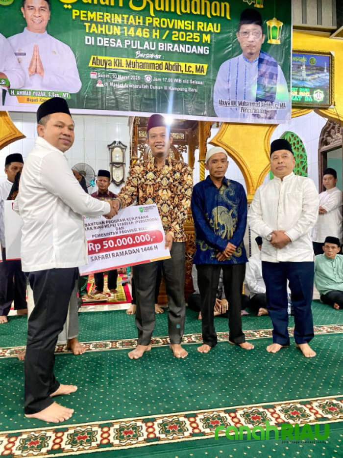 Bersama Safari Ramadhan Gubri, BRK Syariah Salurkan bantuan untuk Masjid Al Muttaqin Kampar