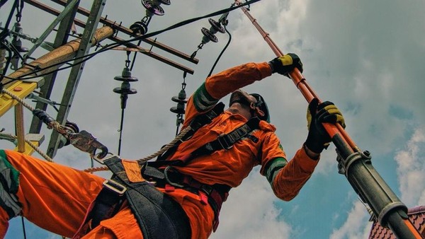Terkuak Alasan Pemadaman Listrik Panjang, PLN Minta maaf : Ini Alasannya