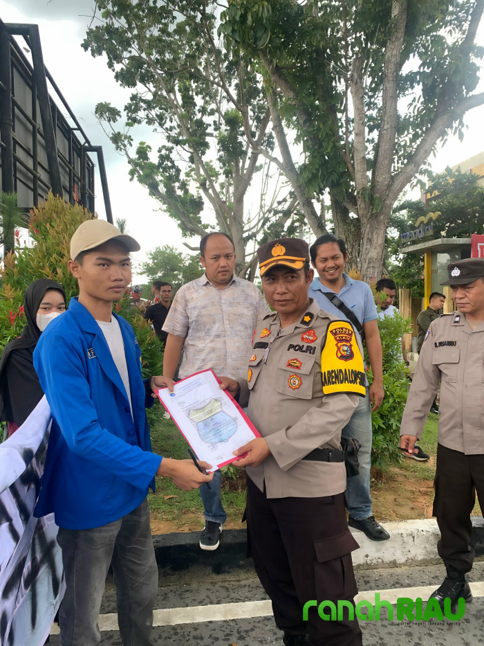 PMII Siak Geruduk Polres, Soroti Ilegal Logging, Gelper, dan Mafia BBM